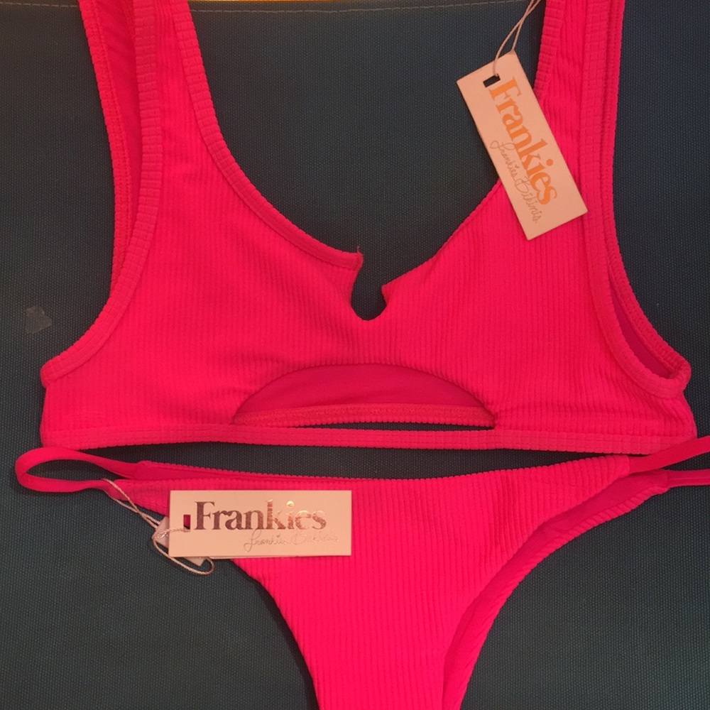 Frankie’s bikini set